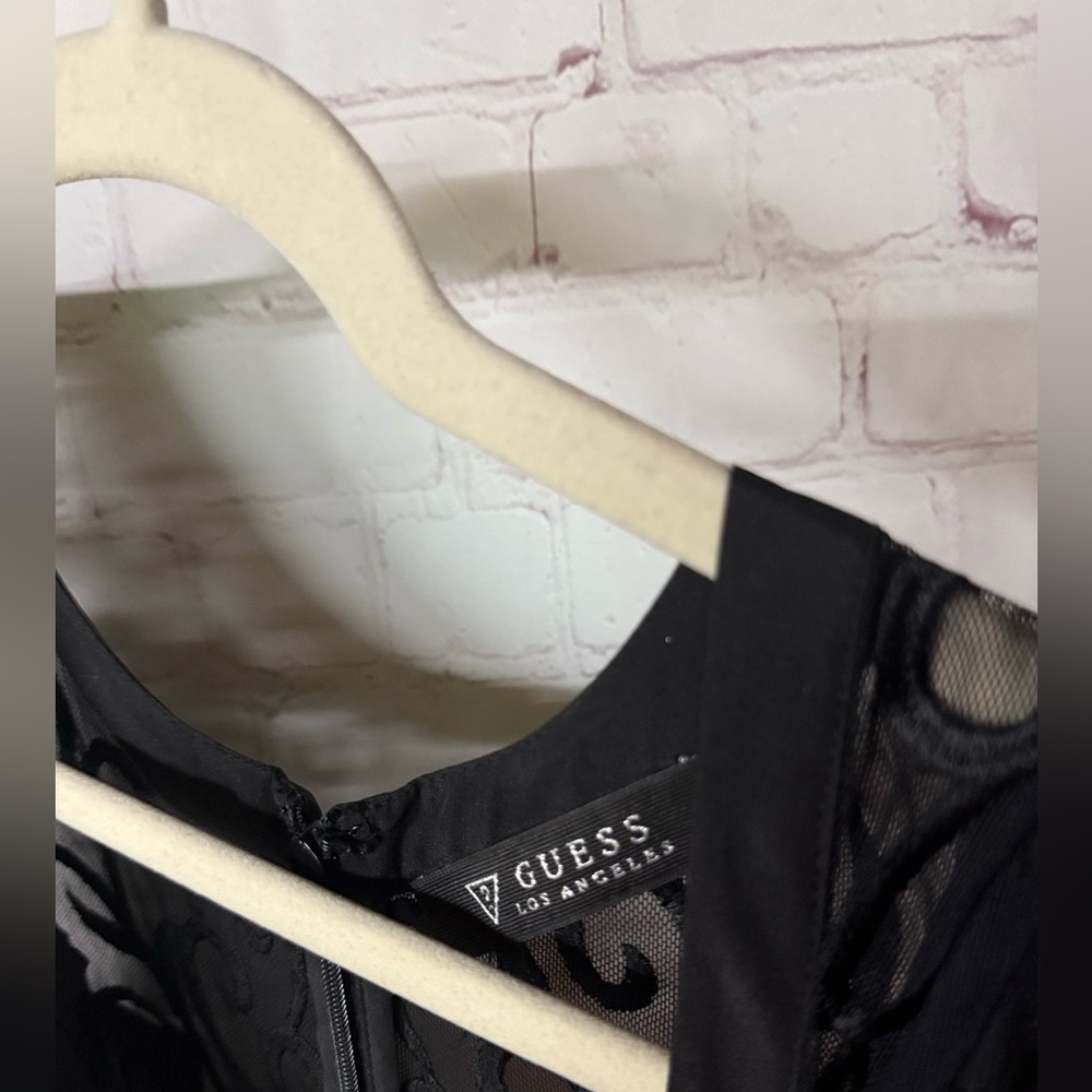 GUESS Black Lace Embroidered Cocktail Dress Ruffle Hem NWT Size 0 Date Night - Picture 6 of 7